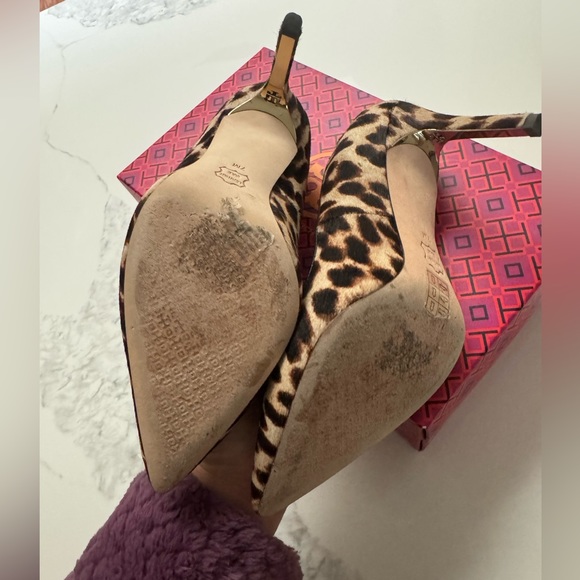 Tory Burch Elana 85mm Leo Leopard - Picture 2 of 5